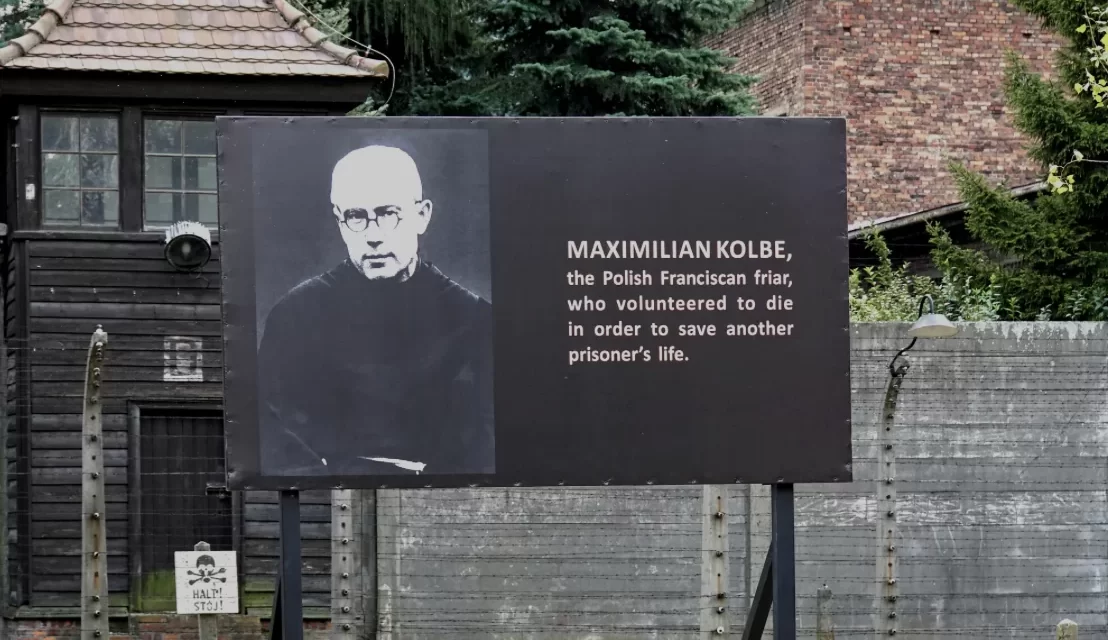 Auschwitz, 80 anni dopo: il ricordo di un inferno e la testimonianza di carità di Padre Kolbe