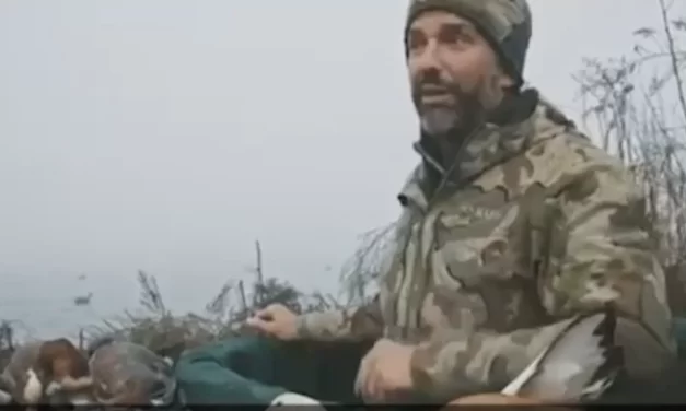 Donald Trump Jr. accusato di caccia illegale nella laguna di Venezia
