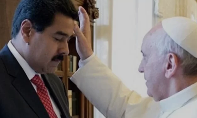 Maduro invia una lettera a Leone XIV per la pace in Venezuela