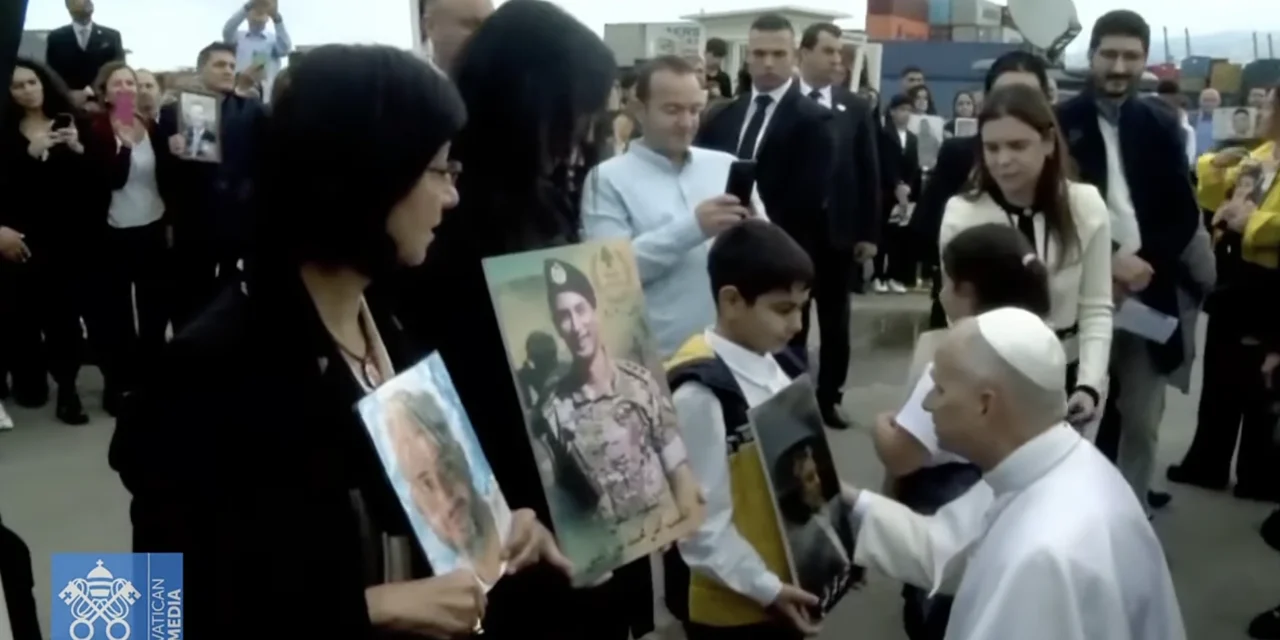 Leone XIV a Beirut: il Vangelo dei piccoli in un Medio Oriente stanco di frantumi