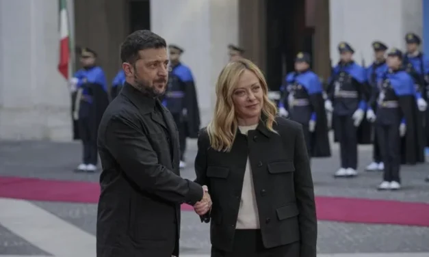 Zelensky tra Papa Leone XIV e Meloni: il nuovo asse europeo mentre Trump attacca Kiev ed esige elezioni