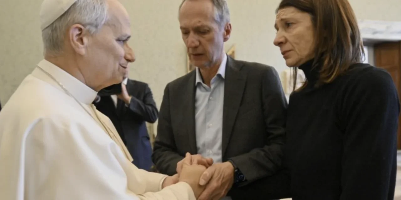 Il Papa commosso all’incontro con le famiglie di Crans-Montana