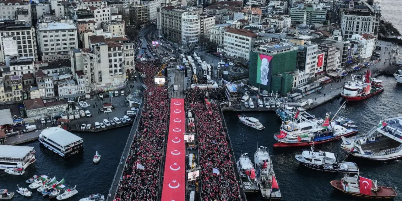 Istanbul, centinaia di migliaia in marcia per Gaza