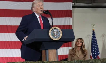 Trump si auto celebra allo “State of the Union”