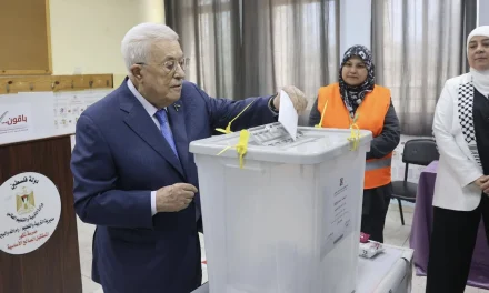 Gaza e Cisgiordania al voto: la democrazia palestinese resiste tra macerie, boicottaggi e speranza