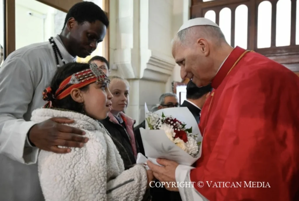 Il deserto e la pace. Leone XIV incontra la comunità cristiana di Algeria 1 bambini algerini cristiani