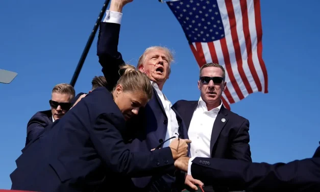 Trump, il sangue di Butler e la teologia del potere