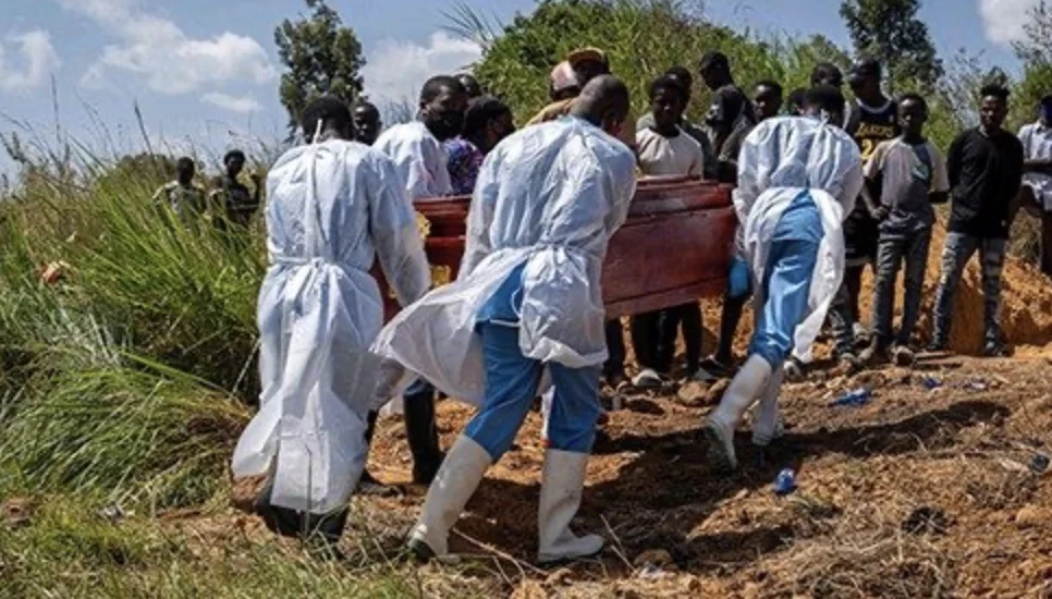 Ebola corre. Il mondo guarda altrove.