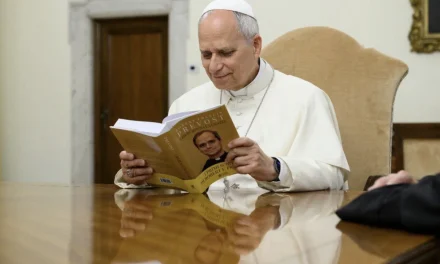 Libro autorizzato svela pensieri e sogni di quando Robert Francis Prevost era un frate agostiniano 