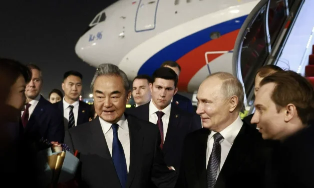 Pechino, centro del mondo: quando Xi riceve tutti e non sceglie nessuno