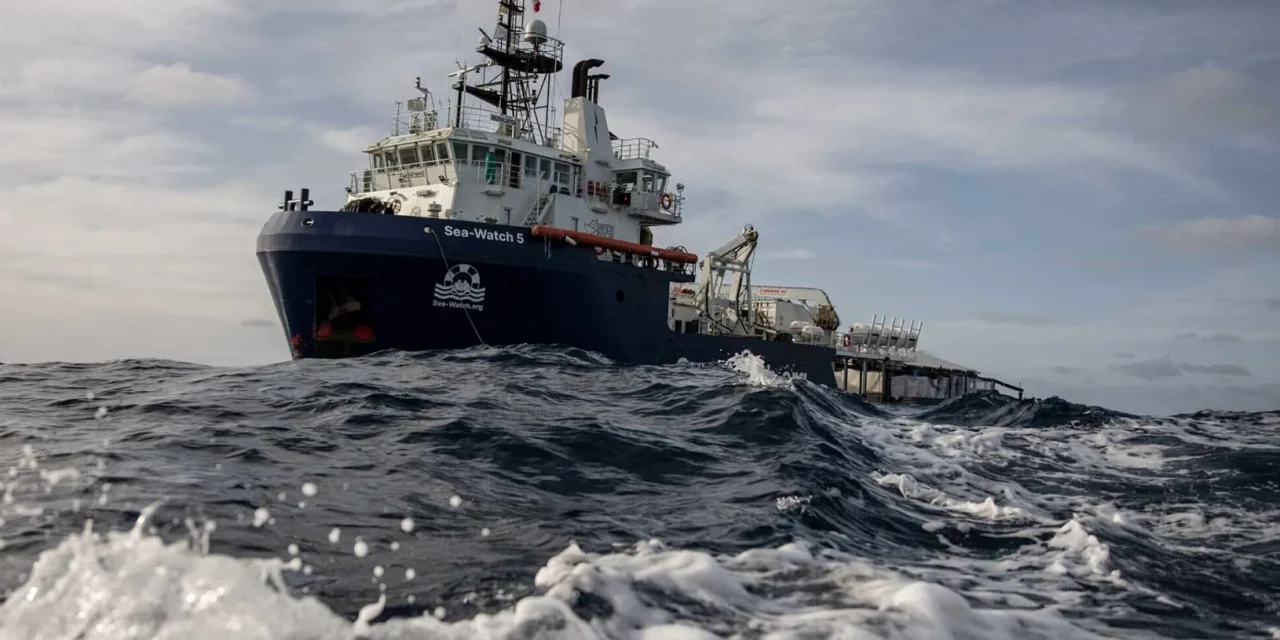 Sea-Watch indagata dopo i colpi libici