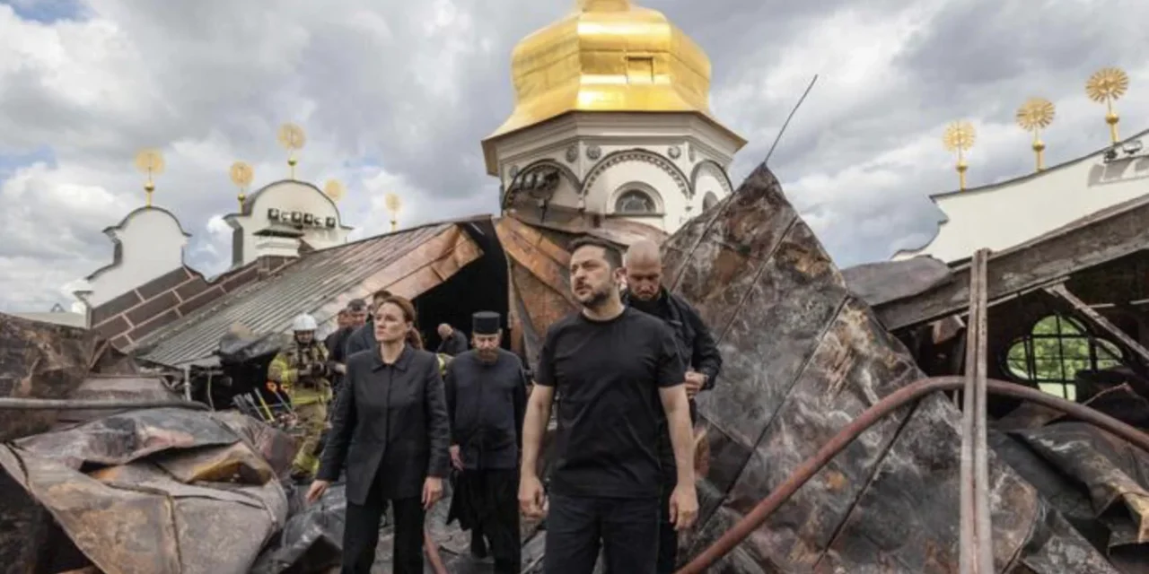 Kiev, il fuoco sulla Dormizione: quando la guerra colpisce l’anima di un popolo