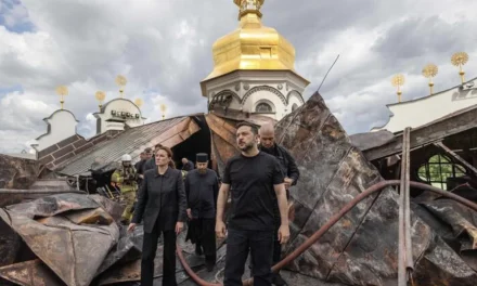 Kiev, il fuoco sulla Dormizione: quando la guerra colpisce l’anima di un popolo