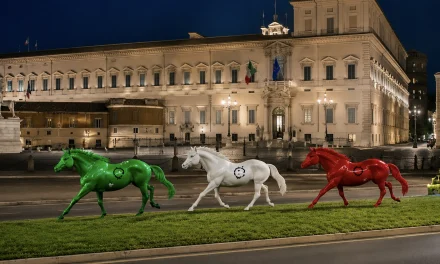 Ottant’anni di Repubblica, mentre i cavalli corrono liberi sulla Colombo