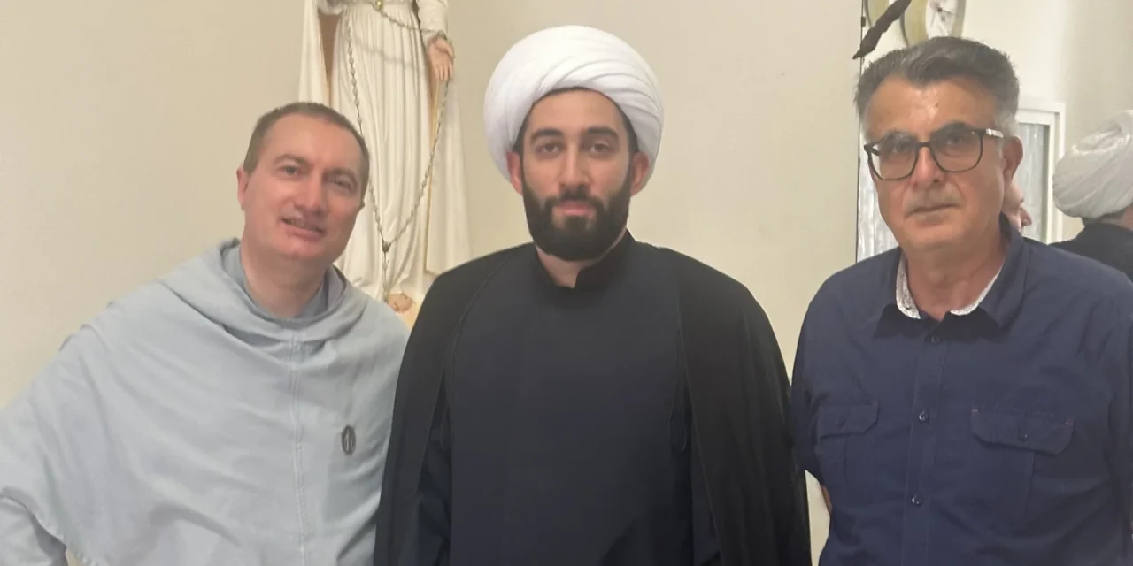 Iran in guerra, dialogo di pace: l’incontro tra un sacerdote cattolico e un predicatore sciita