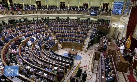 Leone XIV al Parlamento spagnolo: la dignità umana come misura della legge