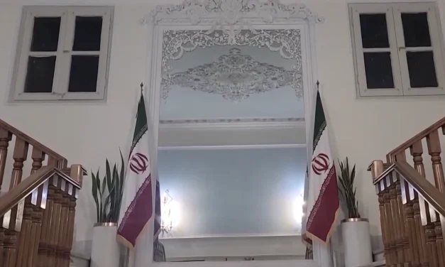 Hormuz, la tregua che non osa dire il suo nome