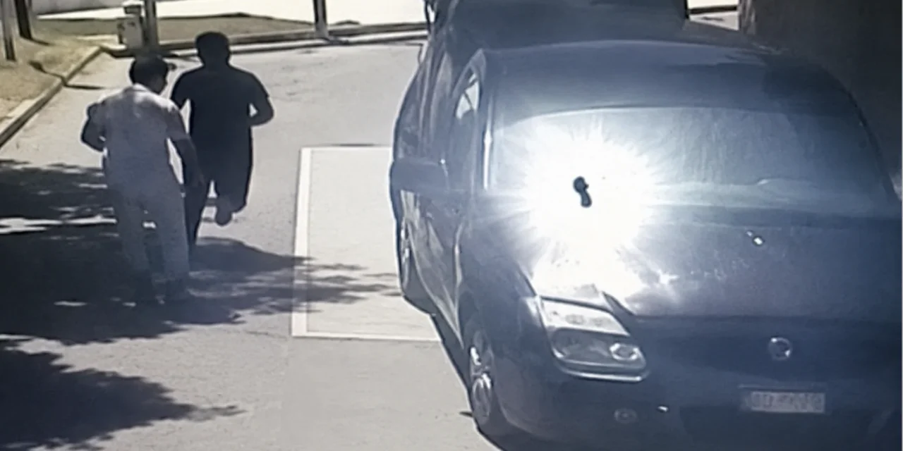 Bruciati vivi per una paga mai arrivata