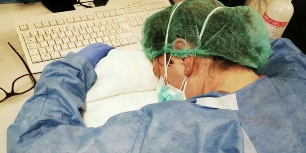 Reintegro medici no-vax: tra consenso politico, scienza e memoria della pandemia