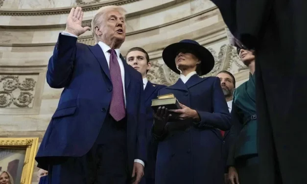 I DUE TRUMP E LA BIBBIA DI TOCQUEVILLE