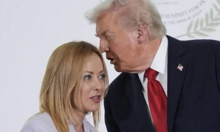 Meloni ad Ankara: dopo gli insulti di Trump, l’Italia non può più mendicare un’amicizia speciale