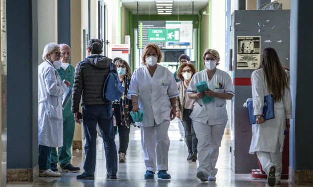 Medici No Vax, il reintegro divide la maggioranza: tra Quirinale, scienza e politica