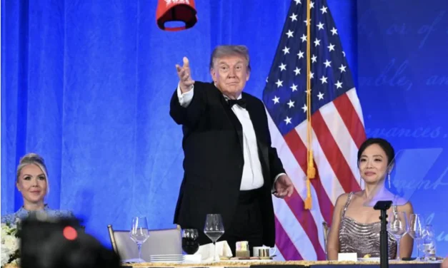 Trump 2028, quando lo scherzo presidenziale diventa una prova di obbedienza
