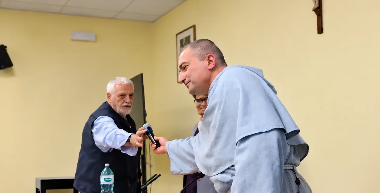 «Anema e core». Alfonso Bruno dialoga con Luciano Vasapollo oltre gli idoli del Novecento