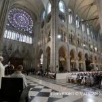 Leone XIV a Notre-Dame: «Una cattedrale senza liturgia perde l’anima». Il Papa al clero di Francia
