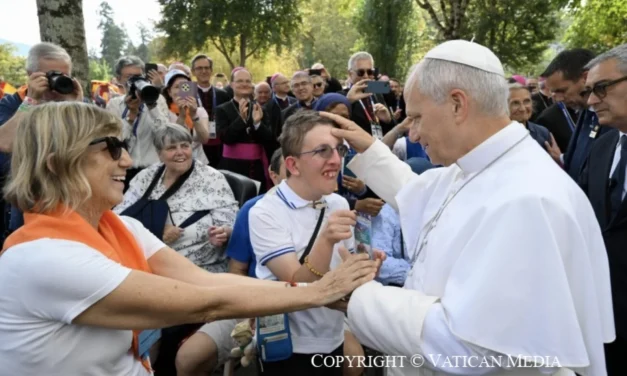 Leone XIV ai malati di Lourdes: «Ciò che è legale non è necessariamente morale». No alla morte programmata