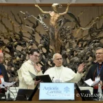 Leone XIV e Amoris laetitia: la verità della famiglia si annuncia standole accanto