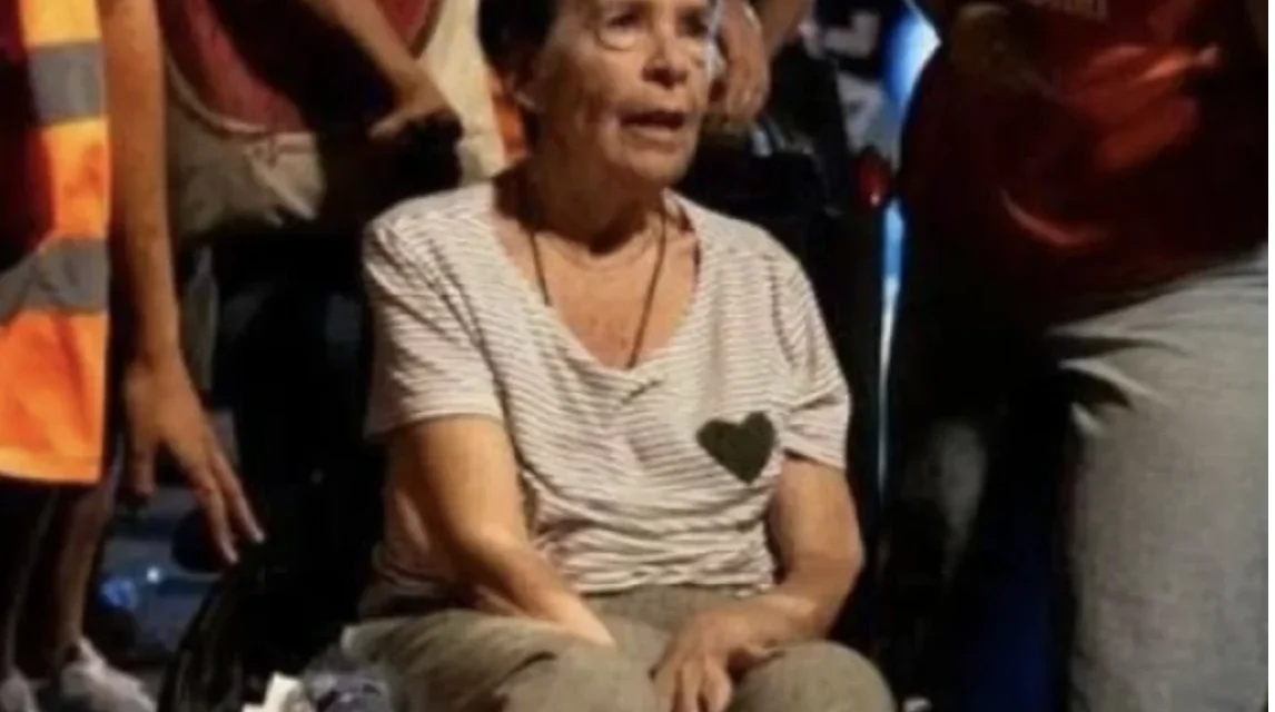 Sfrattata dopo settant’anni, morta senza tornare a casa: Maricarmen e la vergogna dell’abitare