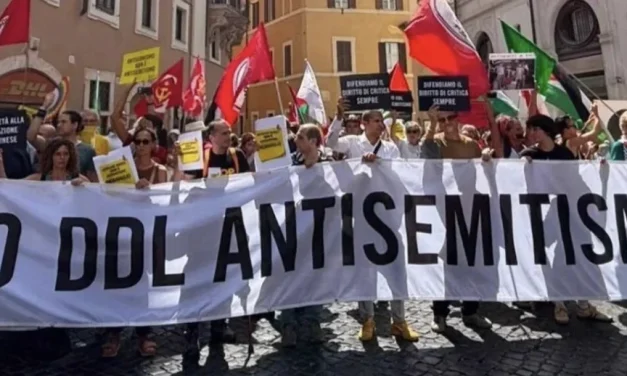 Legge sull’antisemitismo: rispettare gli ebrei, ma lasciare Netanyahu sotto giudizio