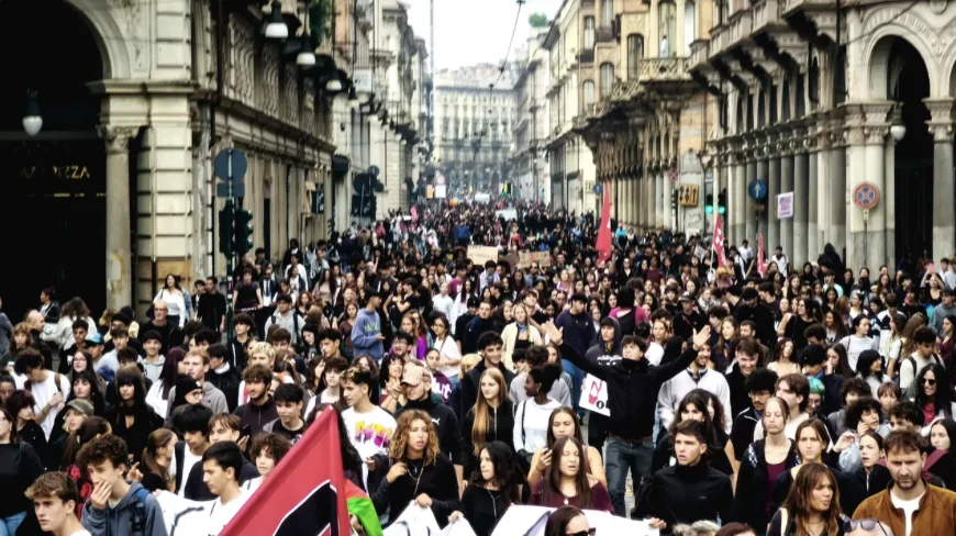 L’Italia che si ferma chiede dove andare