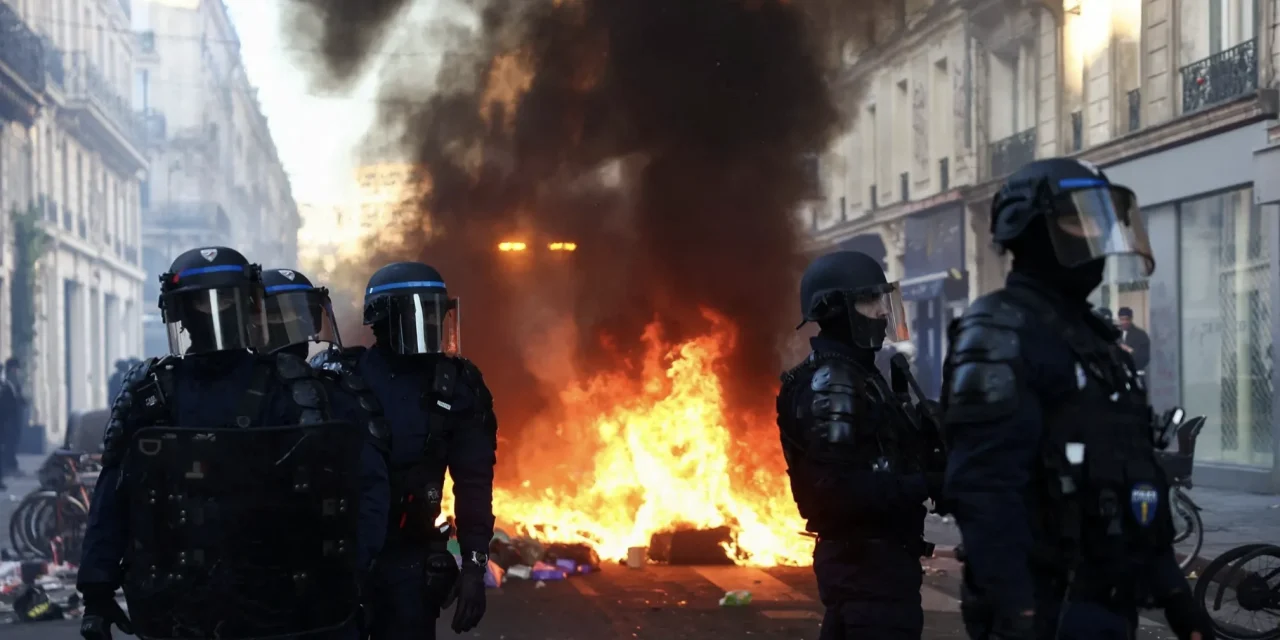 Francia ferita, i vescovi chiedono di salvare la fraternità